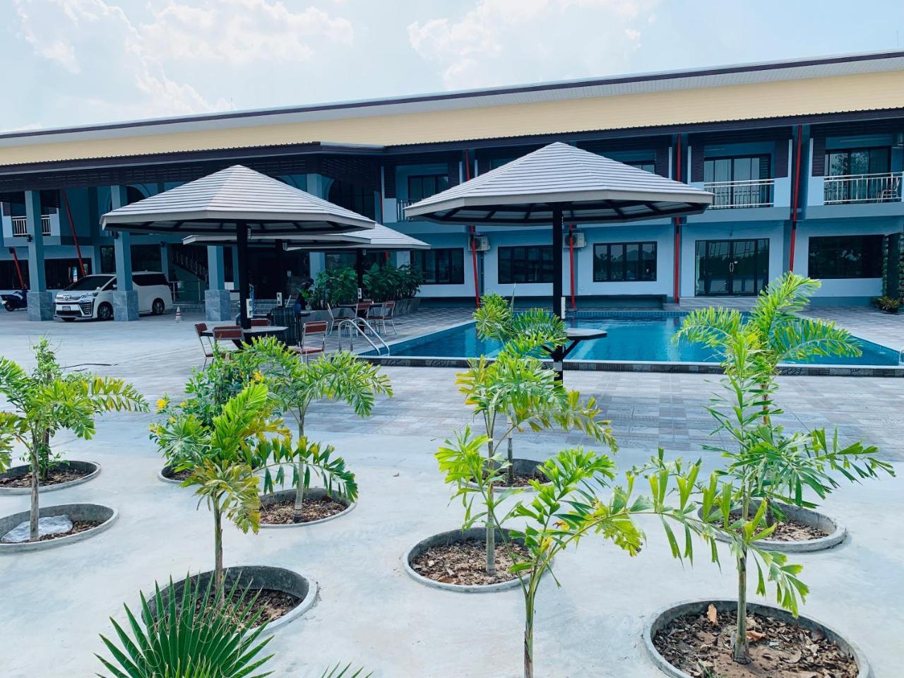 โรงแรมมาลินี 素辇 外观 照片